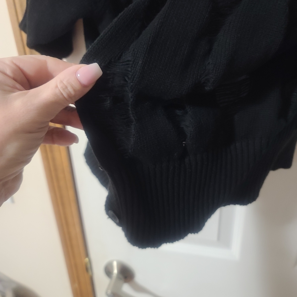 Black Open-Front Short Sleeve Knit Shrug - Picture 4 of 4